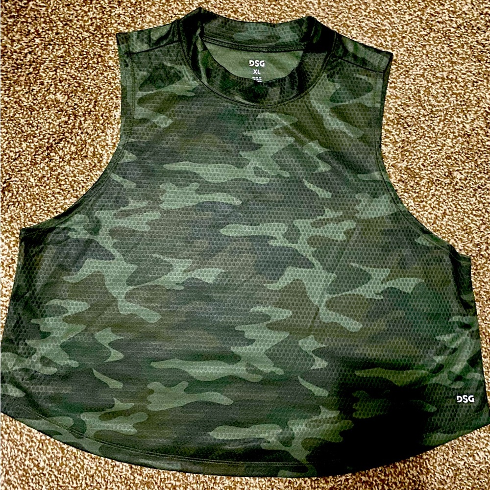 New without Tags DSG 
Performance Moisture Wicking
Women’s size extra large